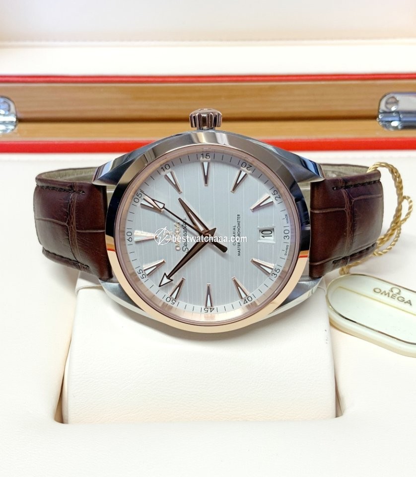 IMG_9085 Omega Seamaster Aqua Terra Mens watch Unisex Automatic Gold Steel 220.23.41.21.02.001 Replica 2