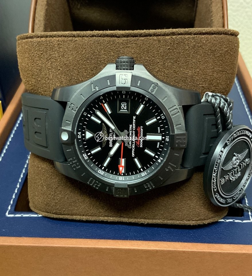 IMG_9085 Breitling Avenger II GMT Mens watch Unisex Automatic Steel M3239010 BF04 Replica 2