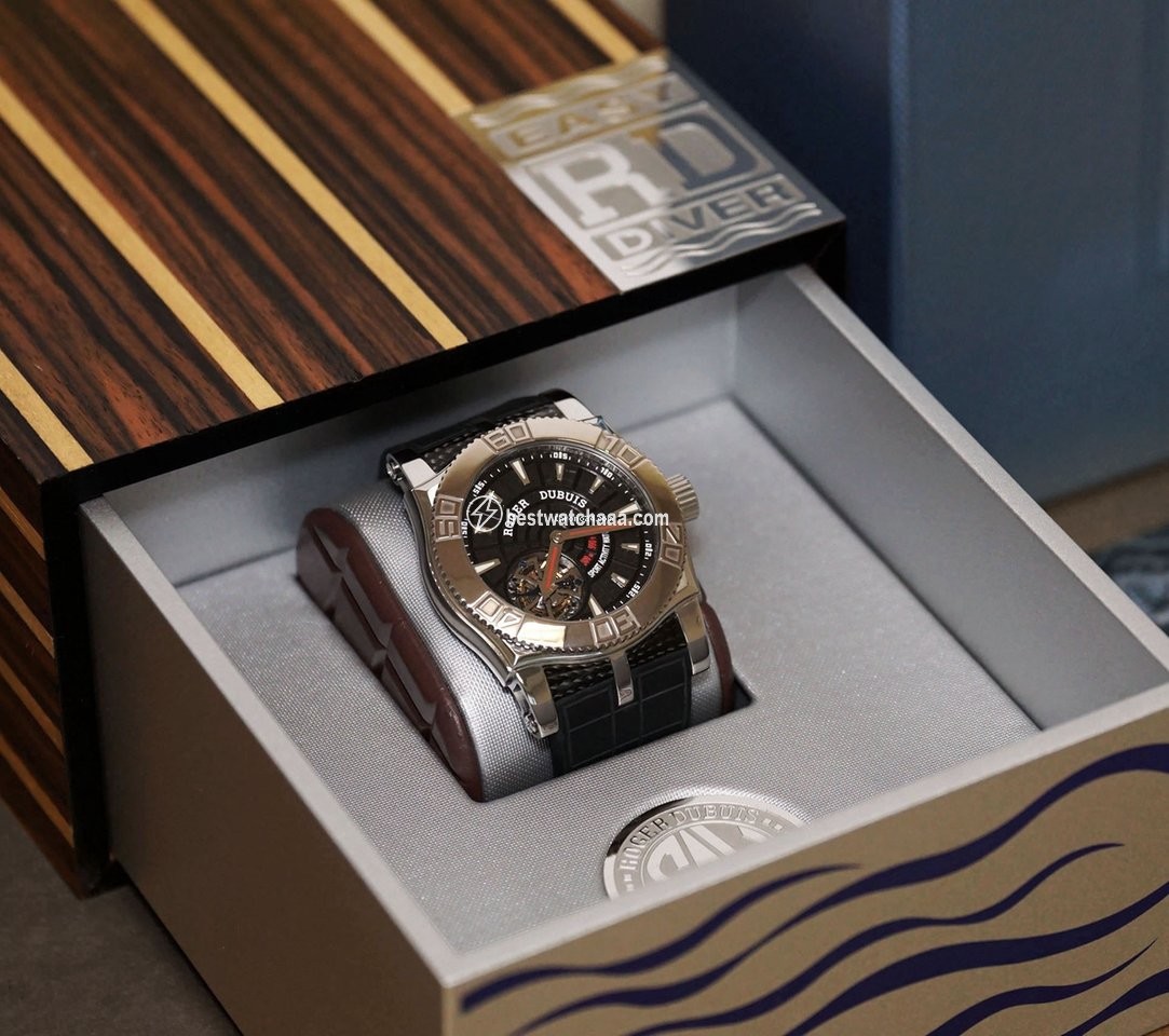 IMG_9085 Roger Dubuis Easy Diver Mens watch Unisex Manual winding Steel SE48 02 9 0 K9.53 Replica 2