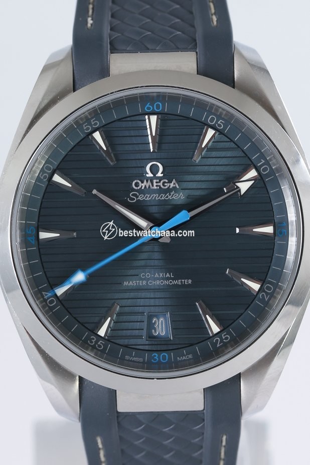 IMG_9085 Omega Seamaster Aqua Terra Mens watch Unisex Automatic Steel 220.12.41.21.03.002 Replica 2