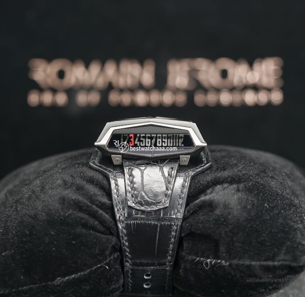 IMG_9085 Romain Jerome Moon-DNA Mens watch Unisex Automatic Carbon RJ.M.AU.SC.003.01 Replica 2