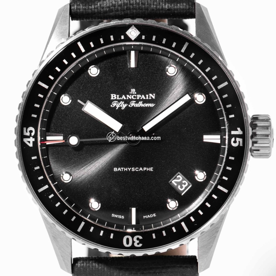 IMG_9085 Blancpain Fifty Fathoms Bathyscaphe Mens watch Unisex Automatic Titanium 5000-1230-B52A Replica 2