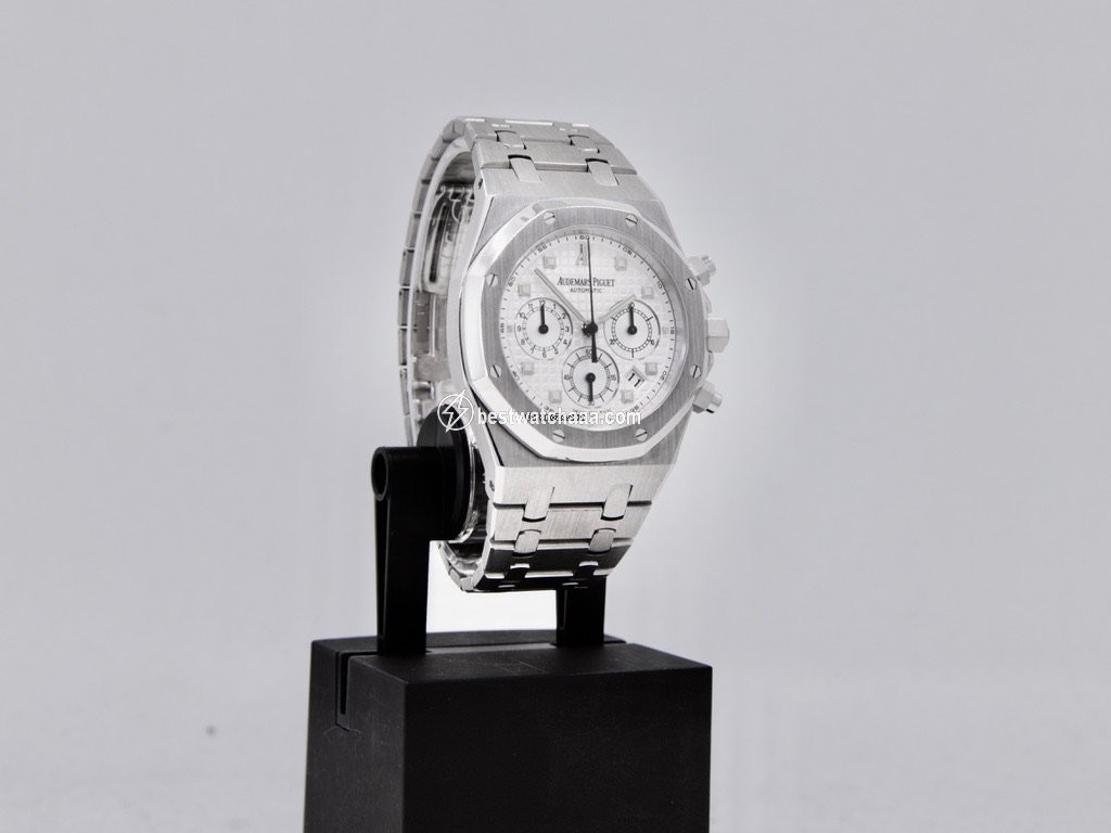 IMG_9085 Audemars Piguet Royal Oak Chronograph Automatic White gold 25960BC.OO.1185BC.01 Replica 2