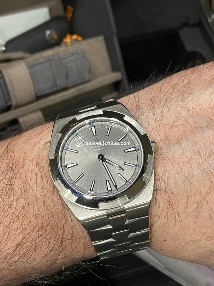 IMG_9085 Vacheron Constantin Overseas Mens watch Unisex Automatic White gold 2000V 120G-B122 Replica 2
