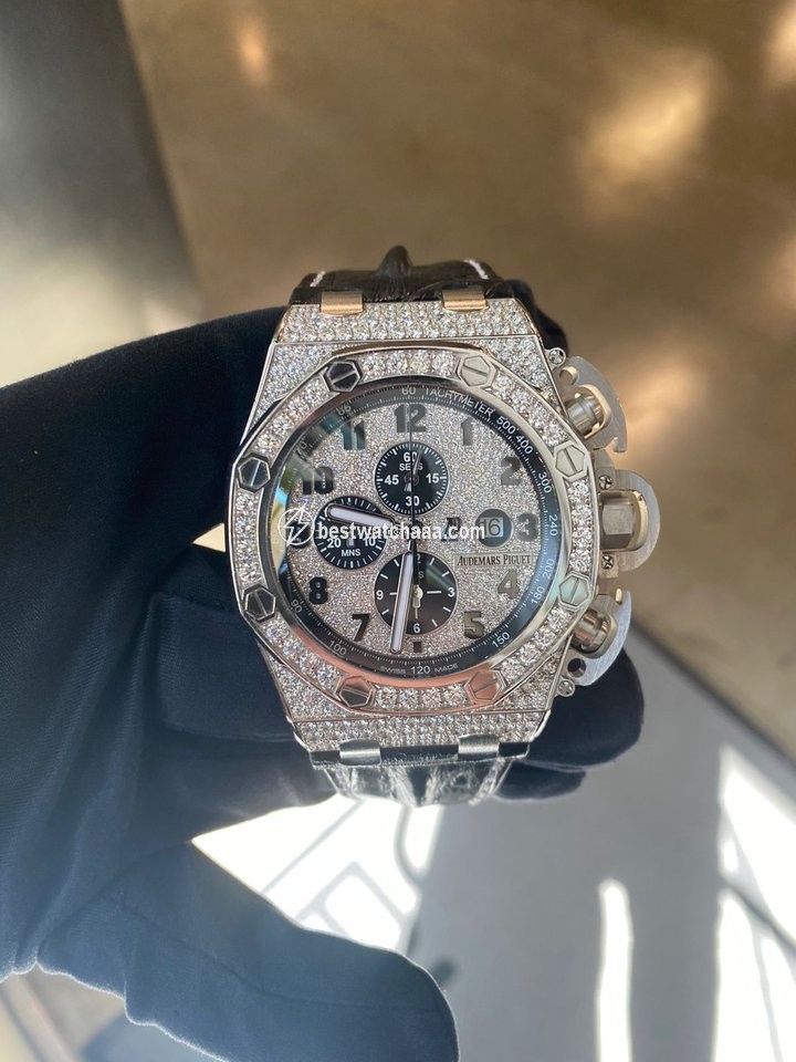 IMG_9085 Audemars Piguet Royal Oak Offshore Chronograph Mens watch Unisex Automatic White gold 26215.BC.ZZ.A101CR.01 Replica 2
