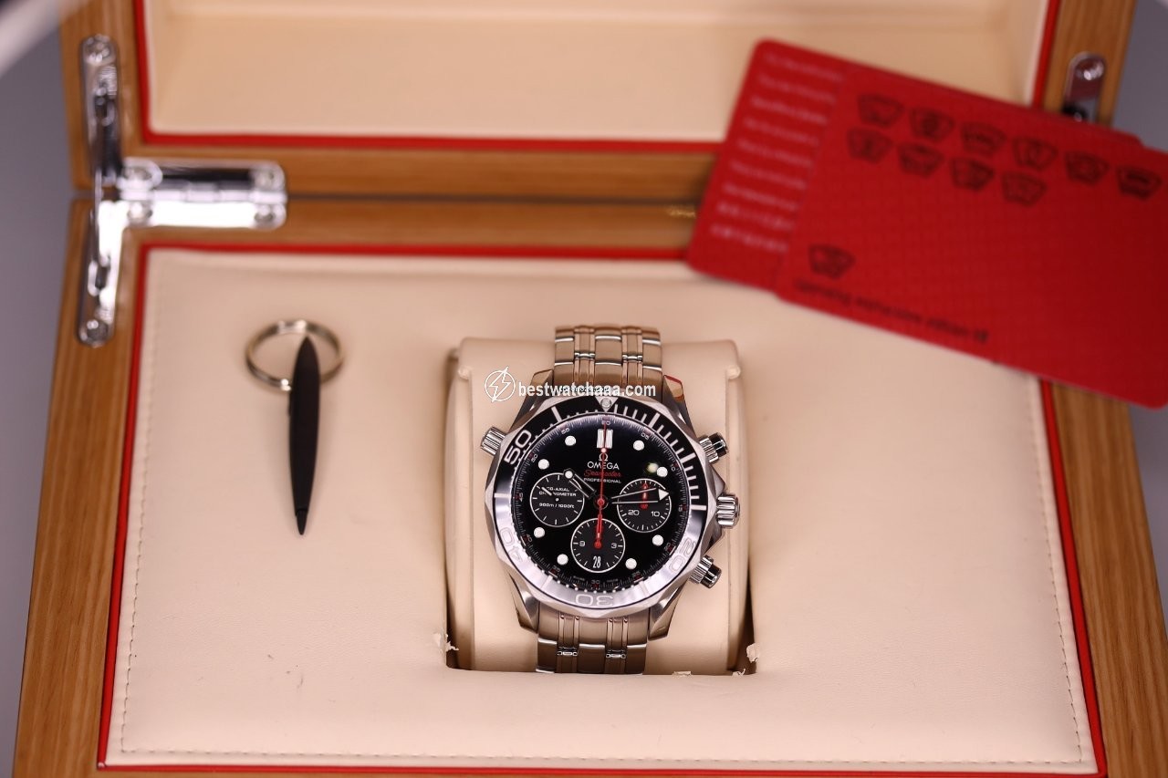 IMG_9085 Omega Seamaster Diver 300 M Mens watch Unisex Automatic Steel 212.30.44.50.01.001 Replica 2