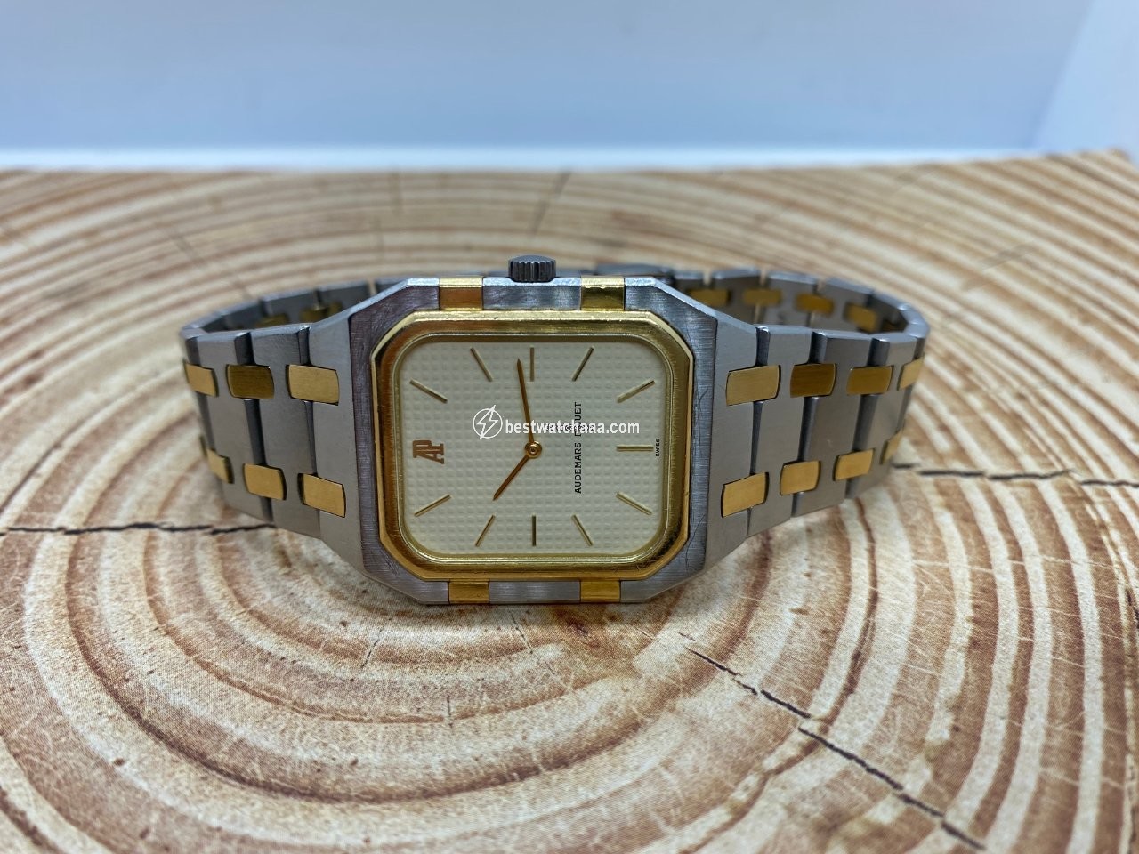 IMG_9085 Audemars Piguet Royal Oak Mens watch Unisex Quartz Gold Steel 6009 Replica 2