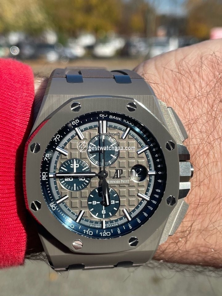 IMG_9085 Audemars Piguet Royal Oak Offshore Chronograph Mens watch Unisex Automatic Ceramic 26405CG.OO.A004CA.01 Replica 2
