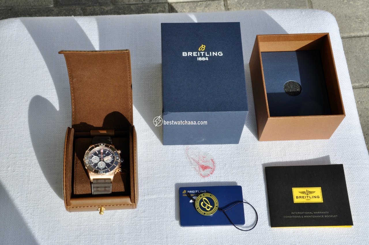 IMG_9085 Breitling Chronomat Mens watch Unisex Automatic Rose gold RB0136E31Q1S1 Replica 2