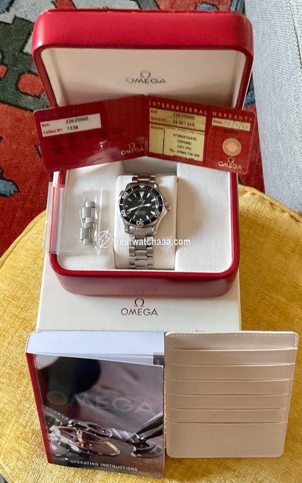 IMG_9085 Omega Seamaster Diver 300 M Mens watch Unisex Quartz Steel 21230416101001 Replica 2