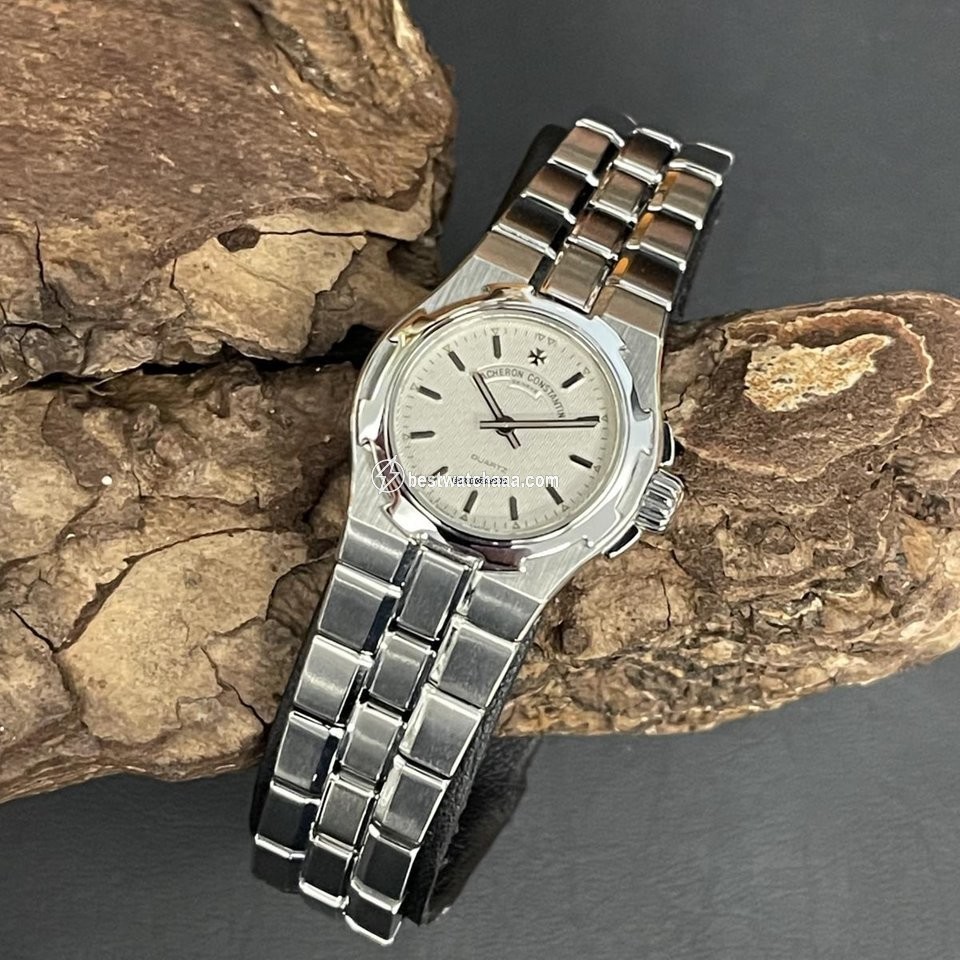 IMG_9085 Vacheron Constantin Overseas Quartz Steel 16050 Replica 2