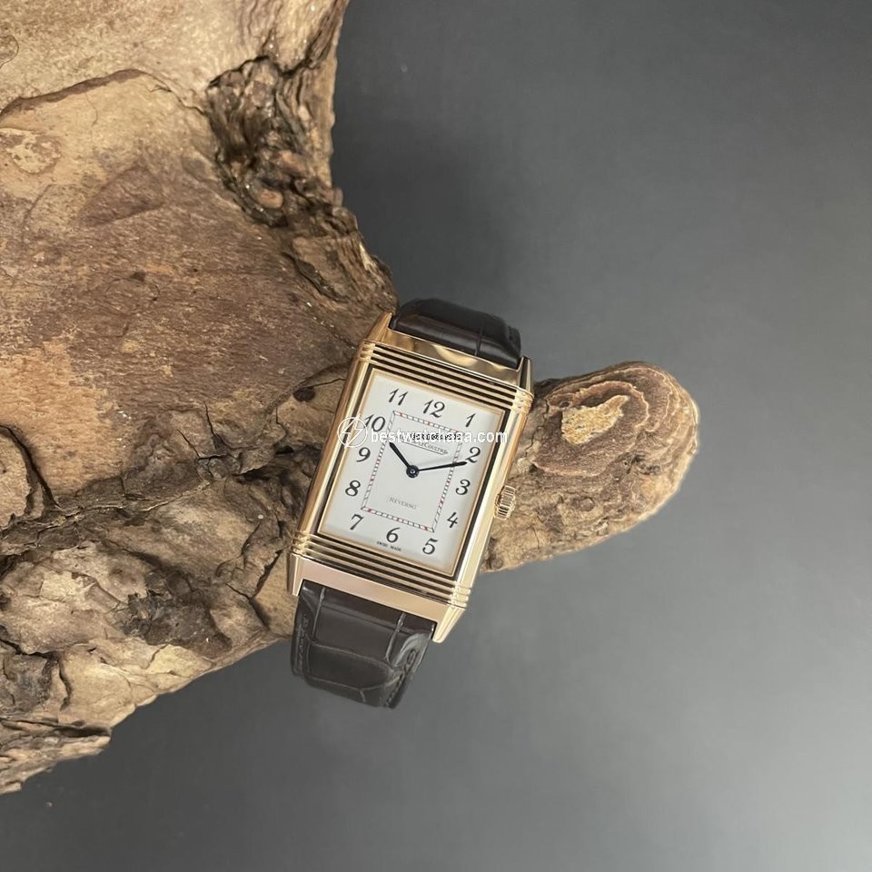 IMG_9085 Jaeger-LeCoultre Reverso Automatic Rose gold 273.2.62 Replica 2