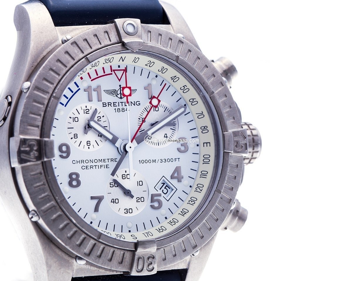 IMG_9085 Breitling Avenger Mens watch Unisex Quartz Titanium E73360 Replica 2