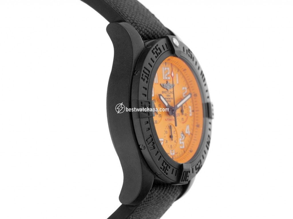 IMG_9086 Breitling Avenger Hurricane Mens watch Unisex Automatic Plastic XB0180E4 I534 253S X20D.4 3