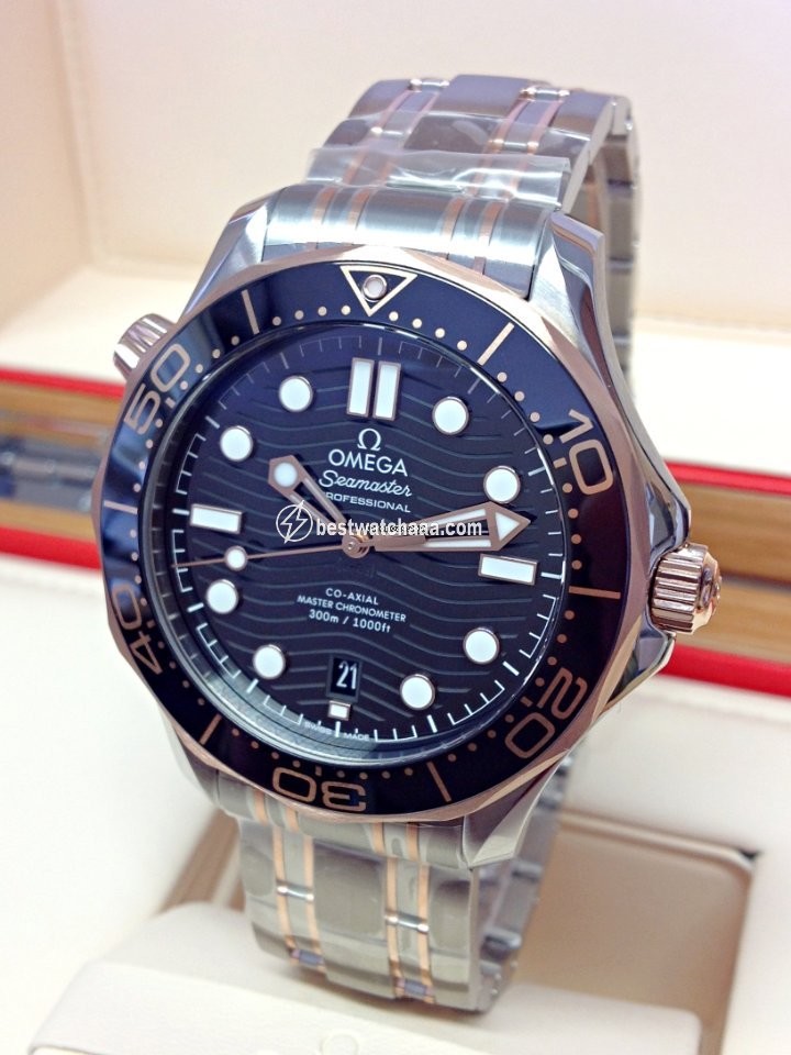 IMG_9086 Omega Seamaster Diver 300 M Mens watch Unisex Automatic Gold Steel 210.20.42.20.01.001 3