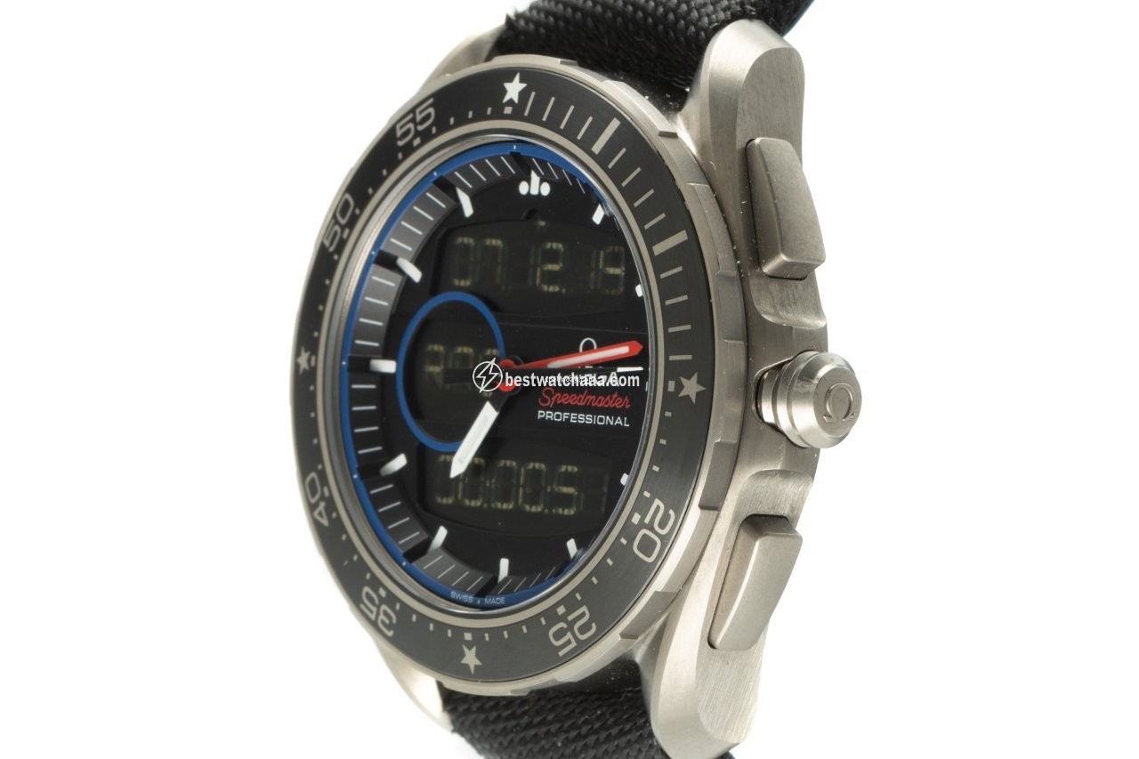 IMG_9086 Omega Speedmaster Skywalker X-33 Mens watch Unisex Quartz Ceramic 318.92.45.79.01.001 3