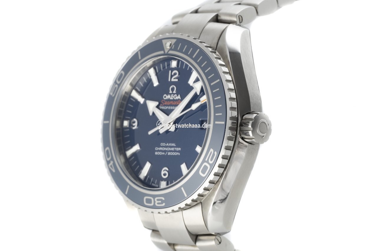 IMG_9086 Omega Seamaster Planet Ocean Mens watch Unisex Automatic Titanium 232.90.46.21.03.001 3