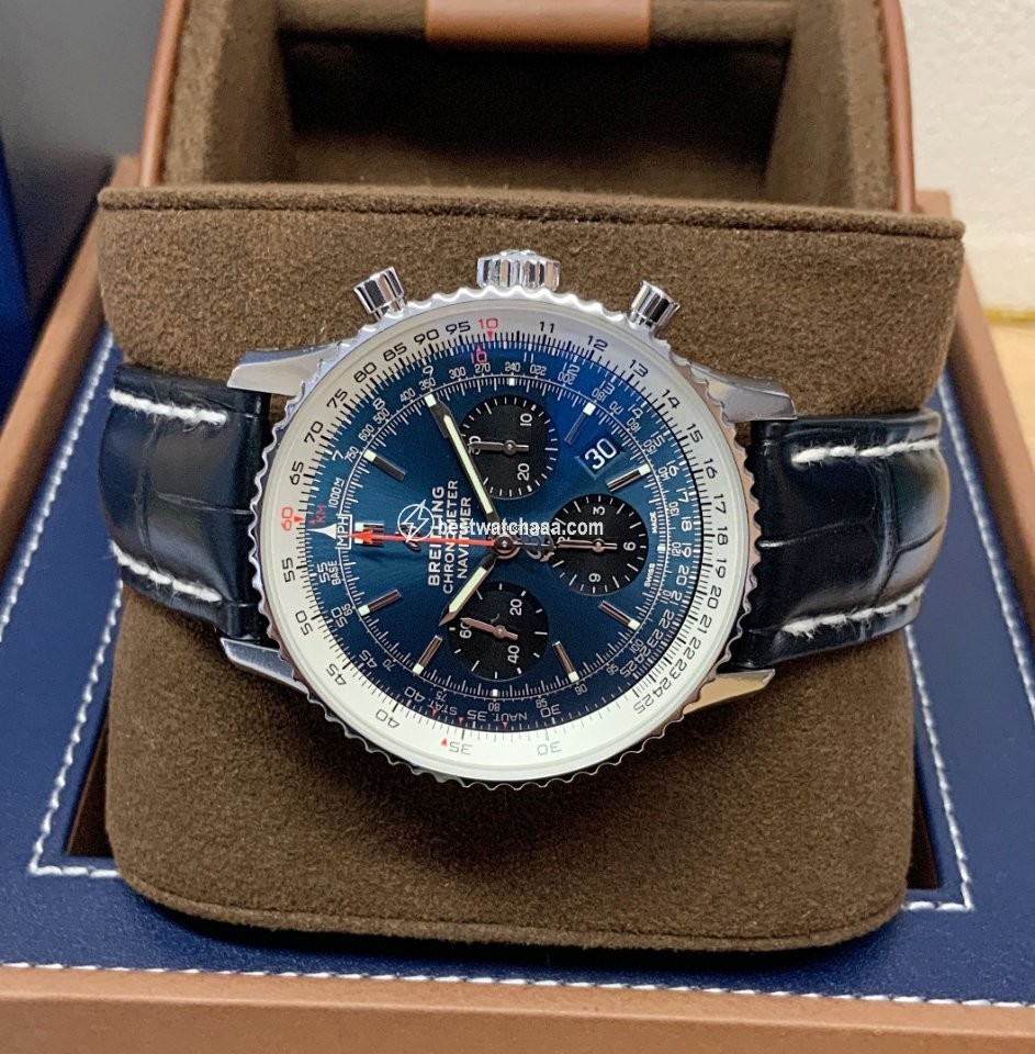 IMG_9086 Breitling Navitimer 1 B01 Chronograph 43 Mens watch Unisex Automatic Steel AB0121211C1P1 3