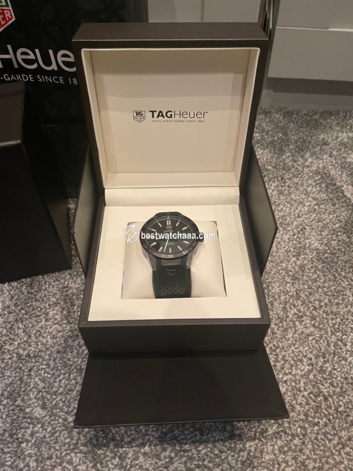 IMG_9086 TAG Heuer Connected Mens watch Unisex Automatic Titanium SAR2A80.FT6049 3