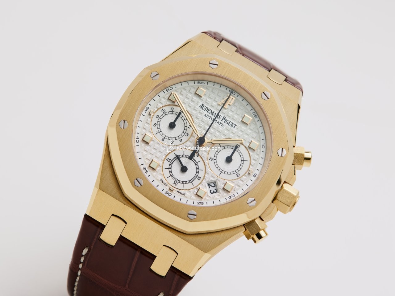 IMG_9086 Audemars Piguet Royal Oak Chronograph Mens watch Unisex Automatic Yellow gold 26022BA.OO.D088CR.01 3