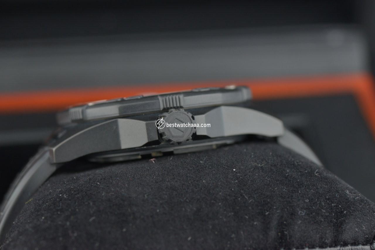 IMG_9086 TAG Heuer Aquaracer 500M Mens watch Unisex Automatic Titanium waj2180.ft6015 3
