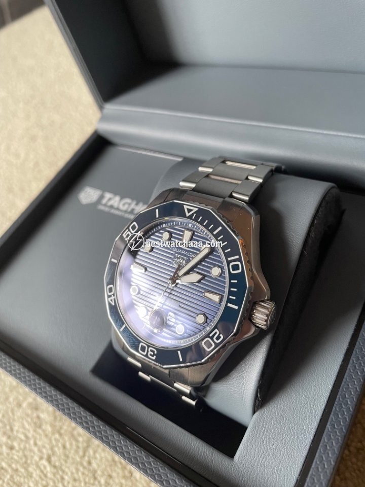 IMG_9086 TAG Heuer Aquaracer 300M Mens watch Unisex Automatic Steel WBP201B.BA0632 3
