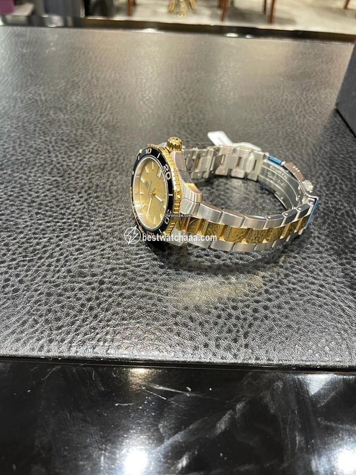IMG_9086 TAG Heuer Aquaracer 500M Mens watch Unisex Automatic Gold Steel WAK2121.BB0835 3