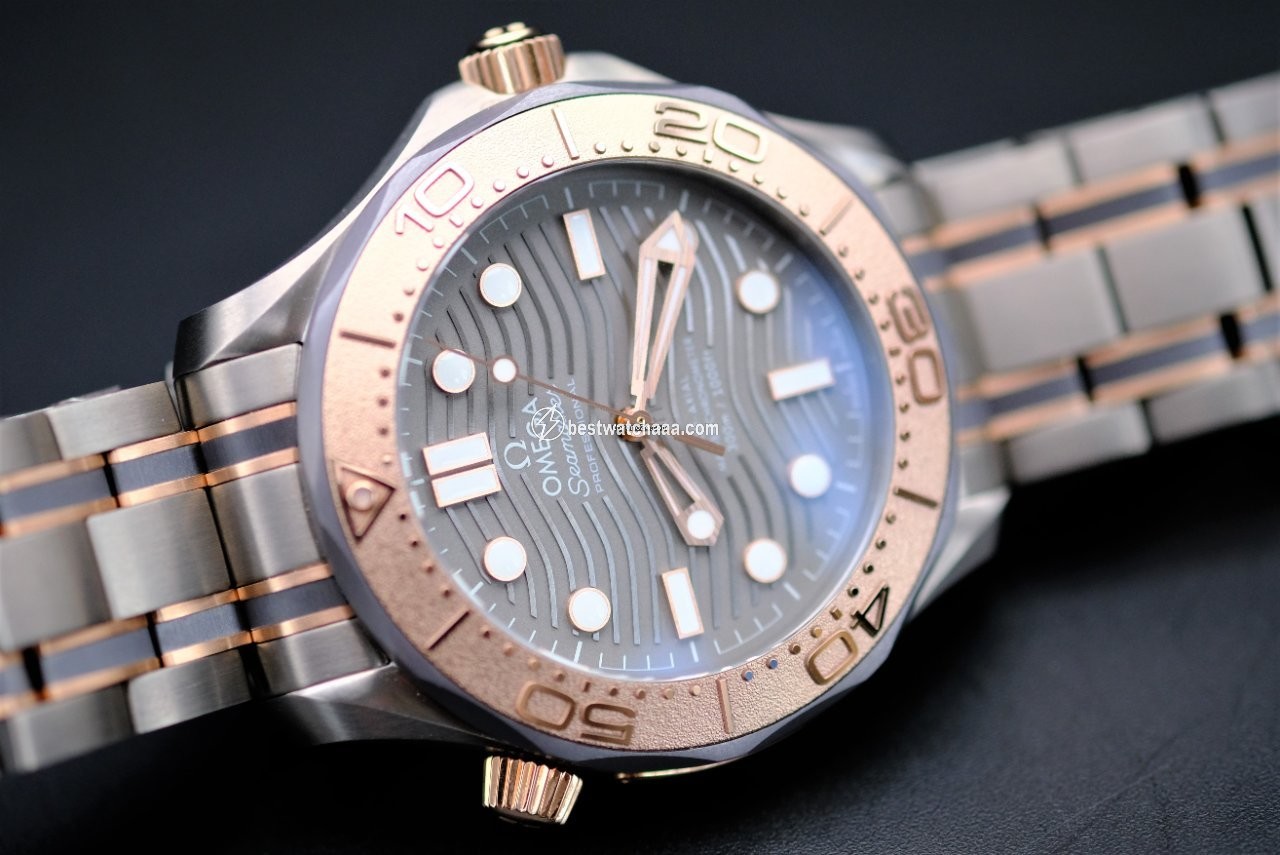 IMG_9086 Omega Seamaster Diver 300 M Mens watch Unisex Automatic Titanium 210.60.42.20.99.001 3