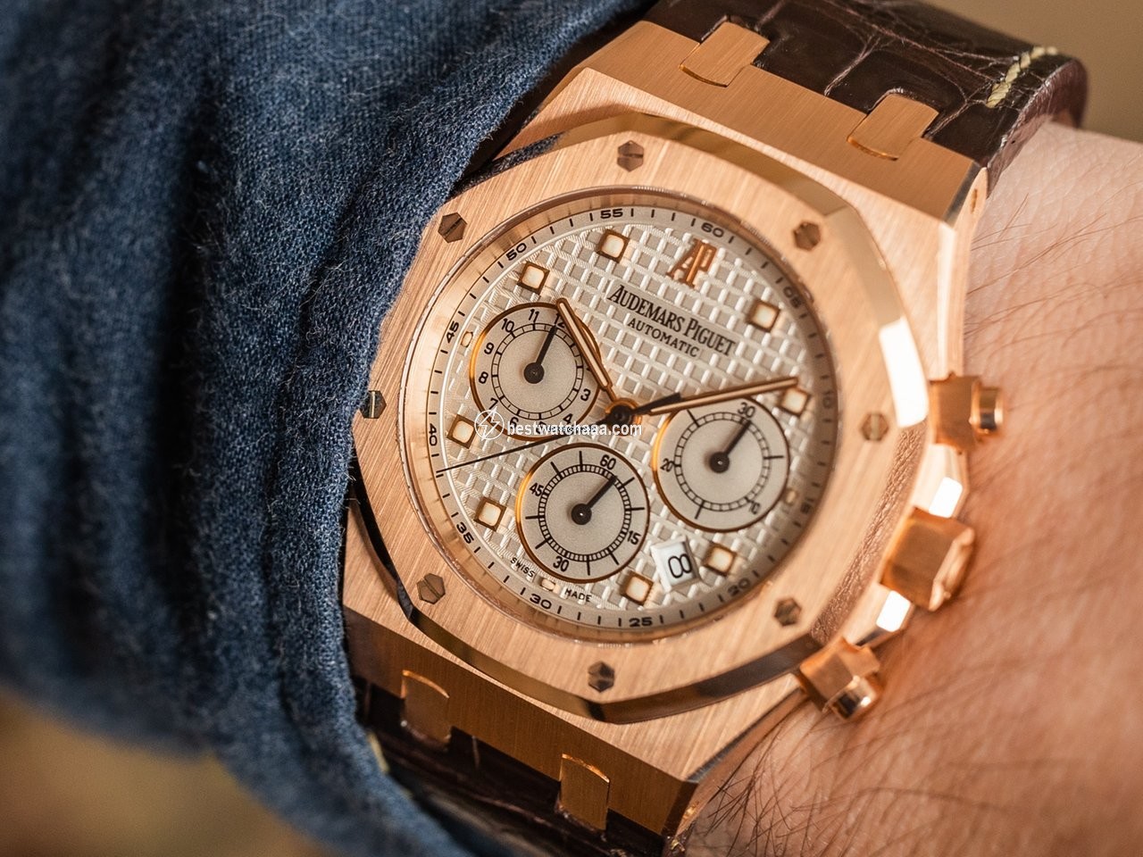 IMG_9086 Audemars Piguet Royal Oak Chronograph Mens watch Unisex Automatic Rose gold 26220OR 3