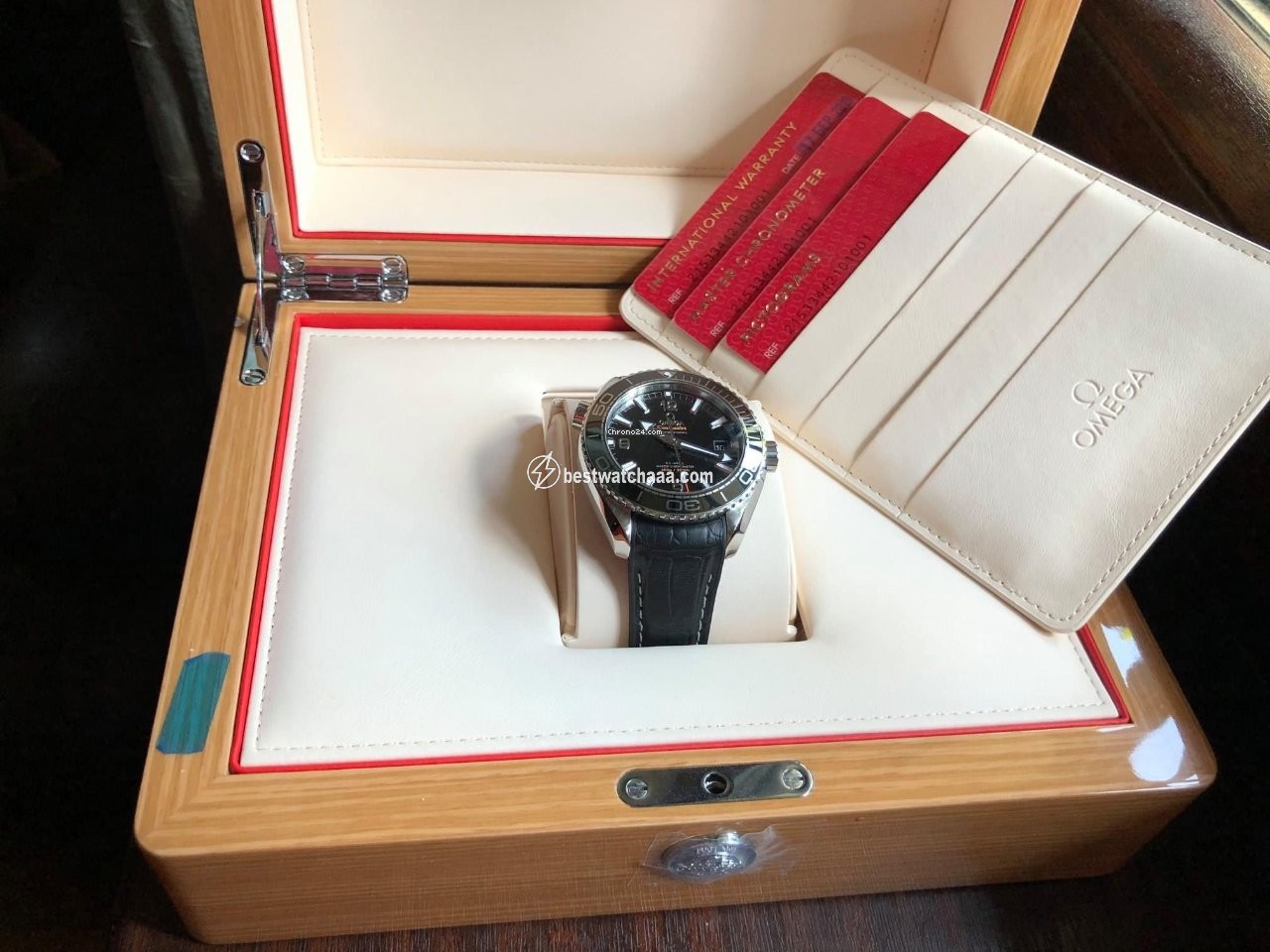IMG_9081 Omega Seamaster Planet Ocean Mens watch Unisex Automatic Steel 215.33.44.21.01.001 Replica 4