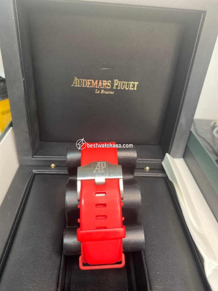 IMG_9081 Audemars Piguet Royal Oak Offshore Chronograph Mens watch Unisex Automatic Carbon 26400AU.OO.A002CA.01 Replica 4