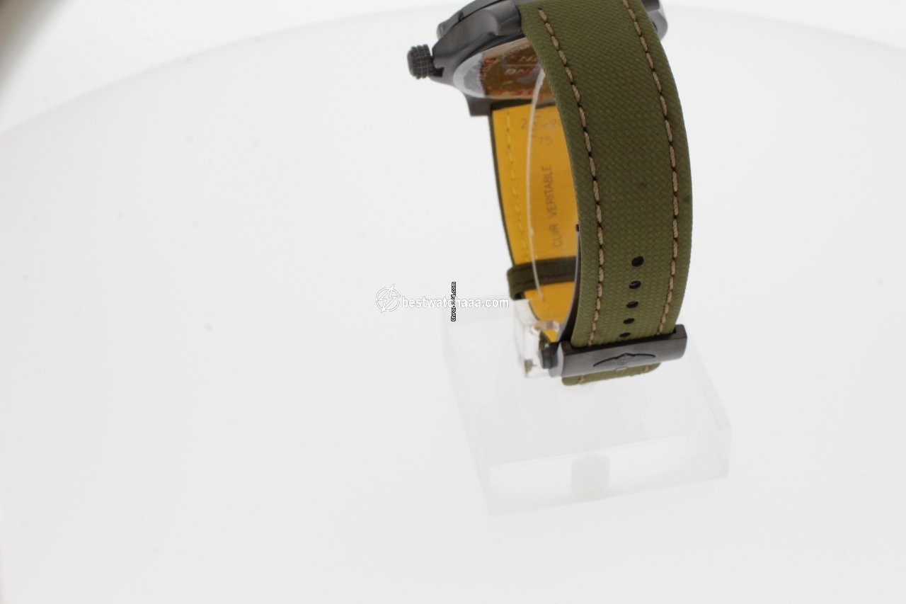 IMG_9081 Breitling Avenger Mens watch Unisex Automatic Titanium V323952A1L1X2 Replica 4