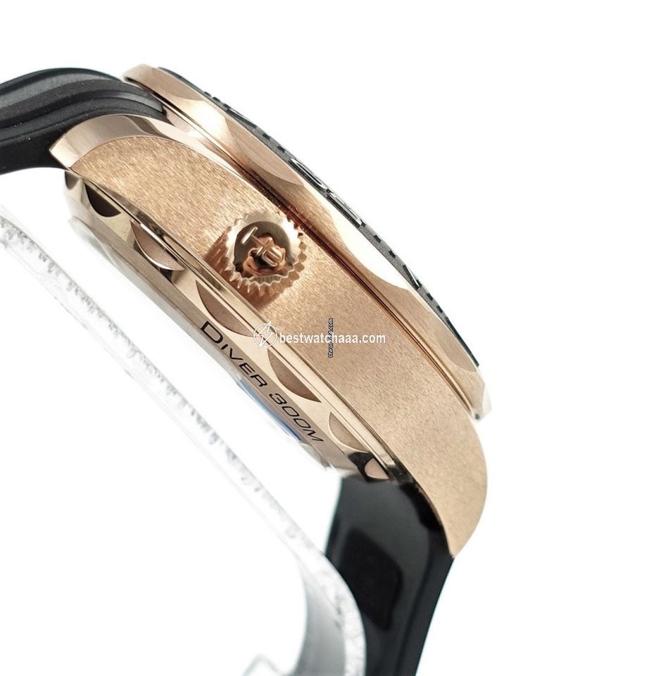 IMG_9081 Omega Seamaster Diver 300 M Mens watch Unisex Automatic Rose gold 210.62.44.51.01.001 Replica 4