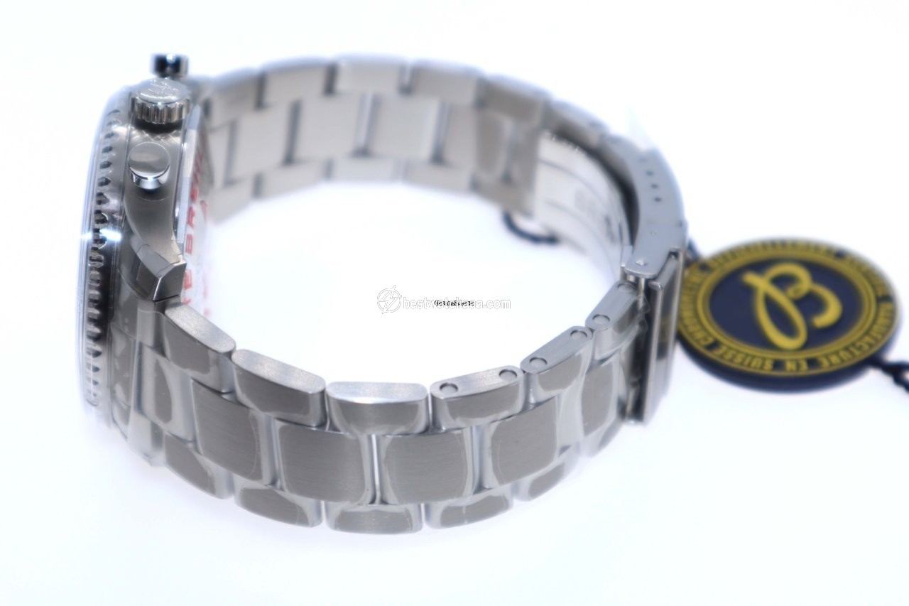 IMG_9081 Breitling Aviator 8 Mens watch Unisex Automatic Steel A13316101C1A1 Replica 4