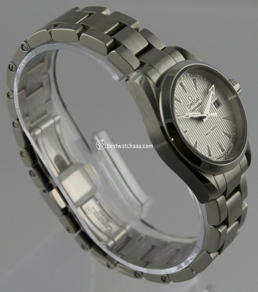 IMG_9081 Omega Seamaster Aqua Terra Quartz Steel 231.10.30.60.02.001 Replica 4