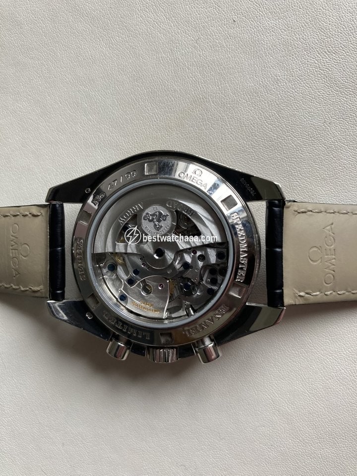 IMG_9081 Omega Speedmaster Broad Arrow Mens watch Unisex Automatic White gold 78020450 Replica 4