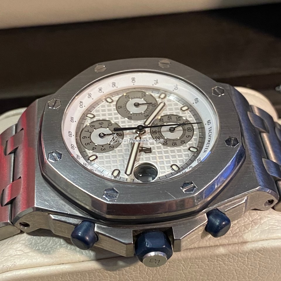 IMG_9081 Audemars Piguet Royal Oak Offshore Chronograph Mens watch Unisex Automatic Titanium 25721TI Replica 4