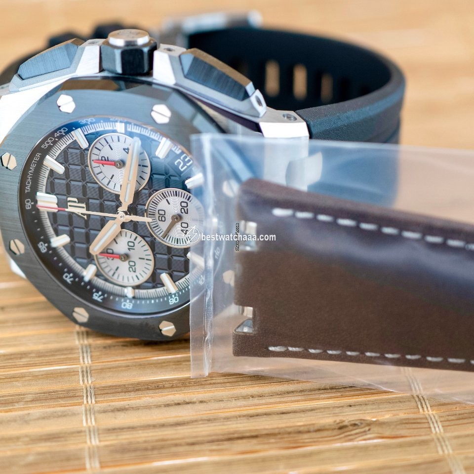 IMG_9081 Audemars Piguet Royal Oak Offshore Chronograph Mens watch Unisex Automatic Steel 26420SO.OO.A002CA.01 Replica 4