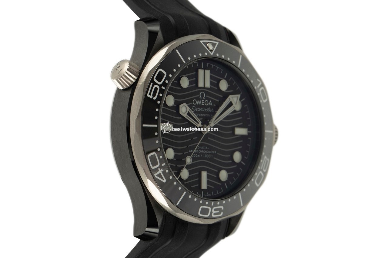 IMG_9081 Omega Seamaster Diver 300 M Mens watch Unisex Automatic Ceramic 210.92.44.20.01.001 Replica 4