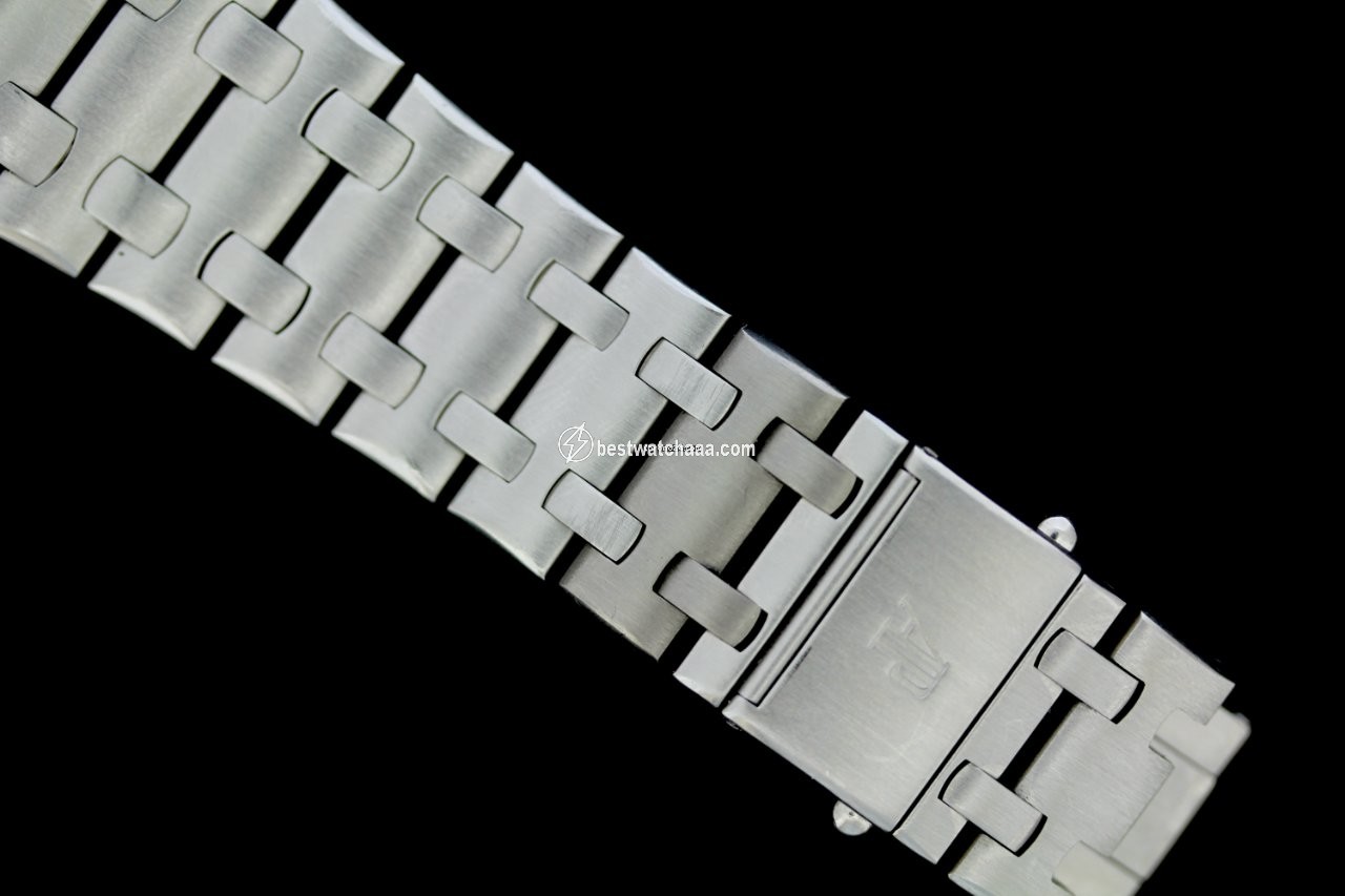 IMG_9081 Audemars Piguet Royal Oak Offshore Chronograph Automatic Steel 25721ST Replica 4