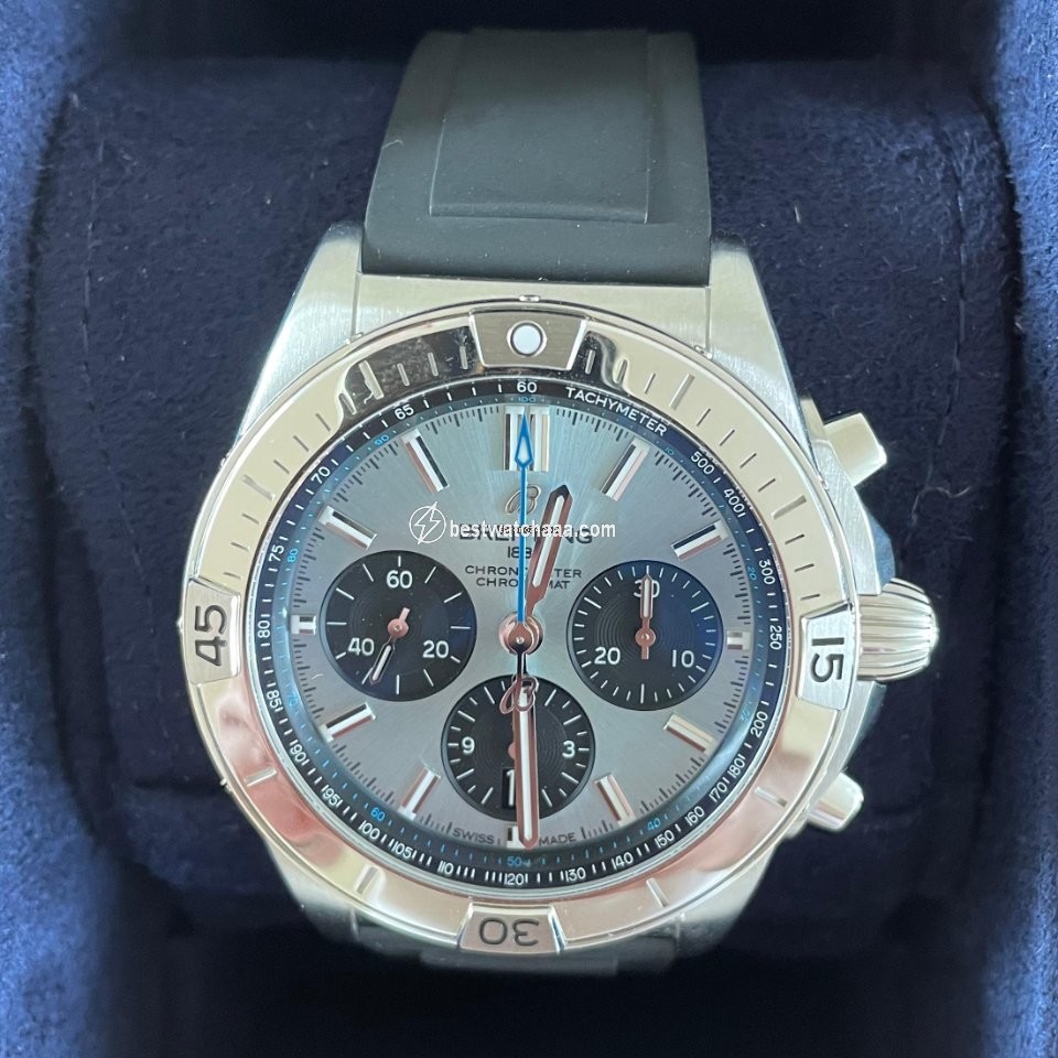 IMG_9081 Breitling Chronomat Mens watch Unisex Automatic Steel PB0134101C1S1 Replica 4