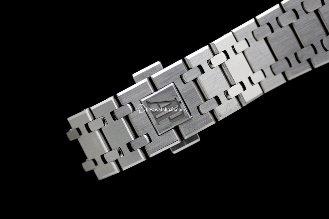 IMG_9081 Audemars Piguet Royal Oak Lady Quartz Steel 67651ST Replica 4