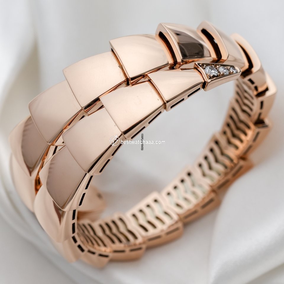 IMG_9081 Bulgari Serpenti Womens watch Quartz Rose gold SP P 26 G Replica 4