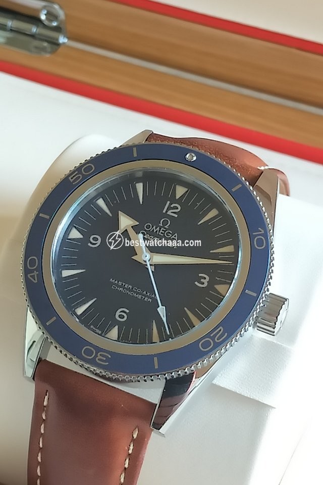 IMG_9081 Omega Seamaster 300 Mens watch Unisex Automatic Titanium 233.92.41.21.03.001 Replica 4