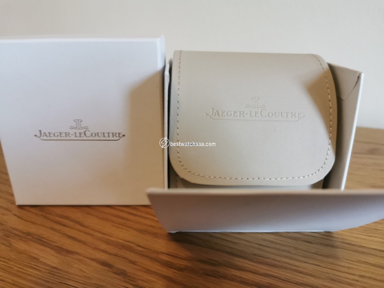 IMG_9081 Jaeger-LeCoultre Mens watch Unisex Quartz Yellow gold 111.1.09 Replica 4
