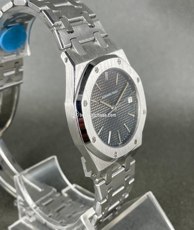 IMG_9081 Audemars Piguet Royal Oak Mens watch Unisex Quartz Steel 6023ST Replica 4