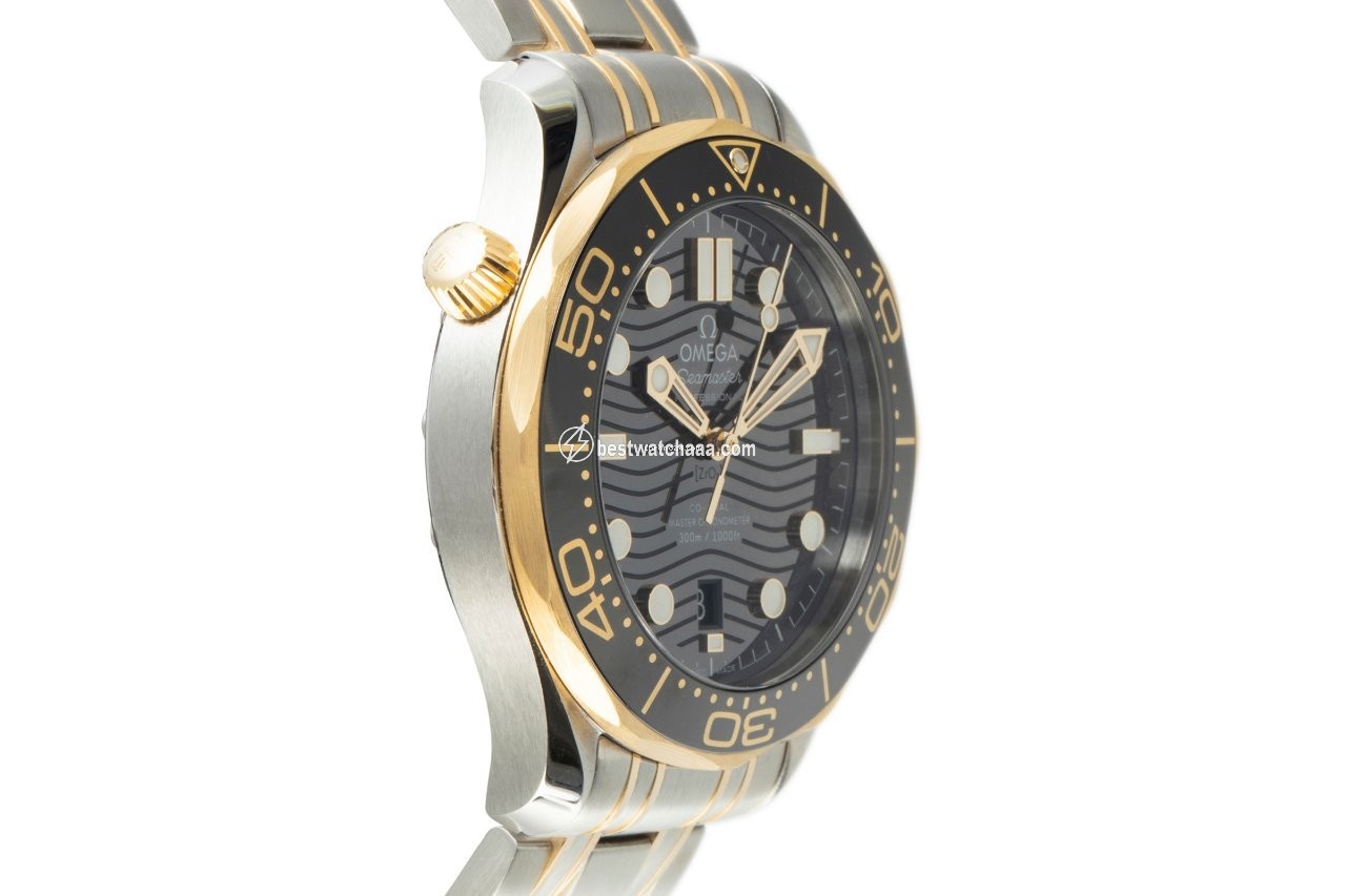 IMG_9081 Omega Seamaster Diver 300 M Mens watch Unisex Automatic Gold Steel 210.22.42.20.01.001 Replica 4