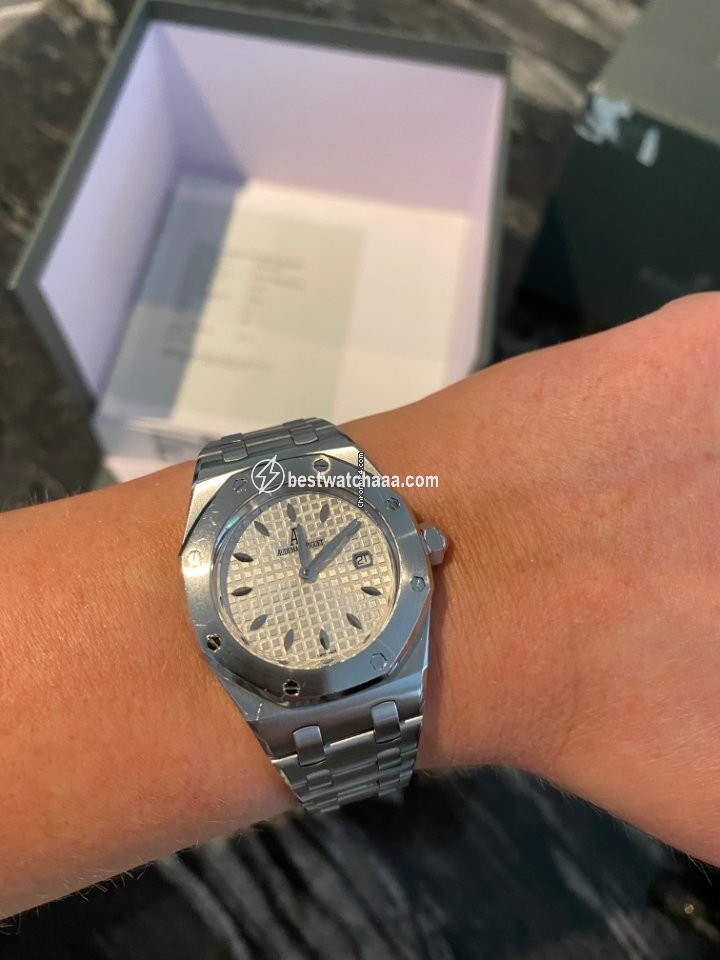 IMG_9081 Audemars Piguet Royal Oak Lady Womens watch Quartz Steel 67620ST.OO.D010CA.01 Replica 4