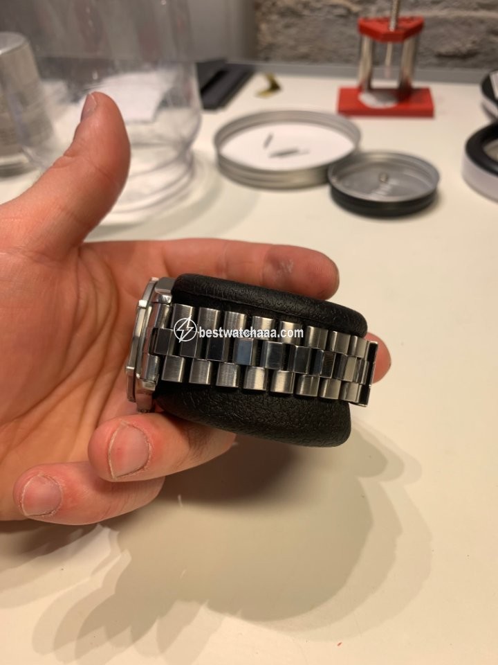 IMG_9081 TAG Heuer 2000 Mens watch Unisex Quartz WK1110-0 Replica 4