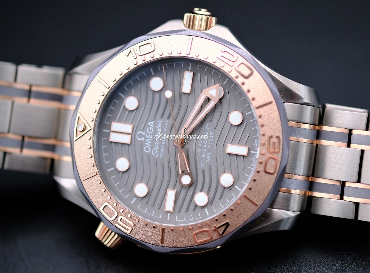 IMG_9081 Omega Seamaster Diver 300 M Mens watch Unisex Automatic Titanium 210.60.42.20.99.001 Replica 4